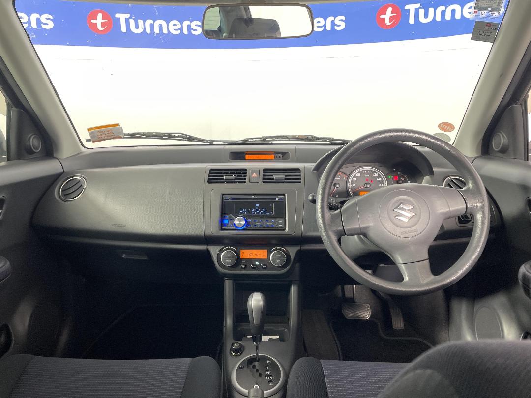 Photo '17' of Suzuki Swift