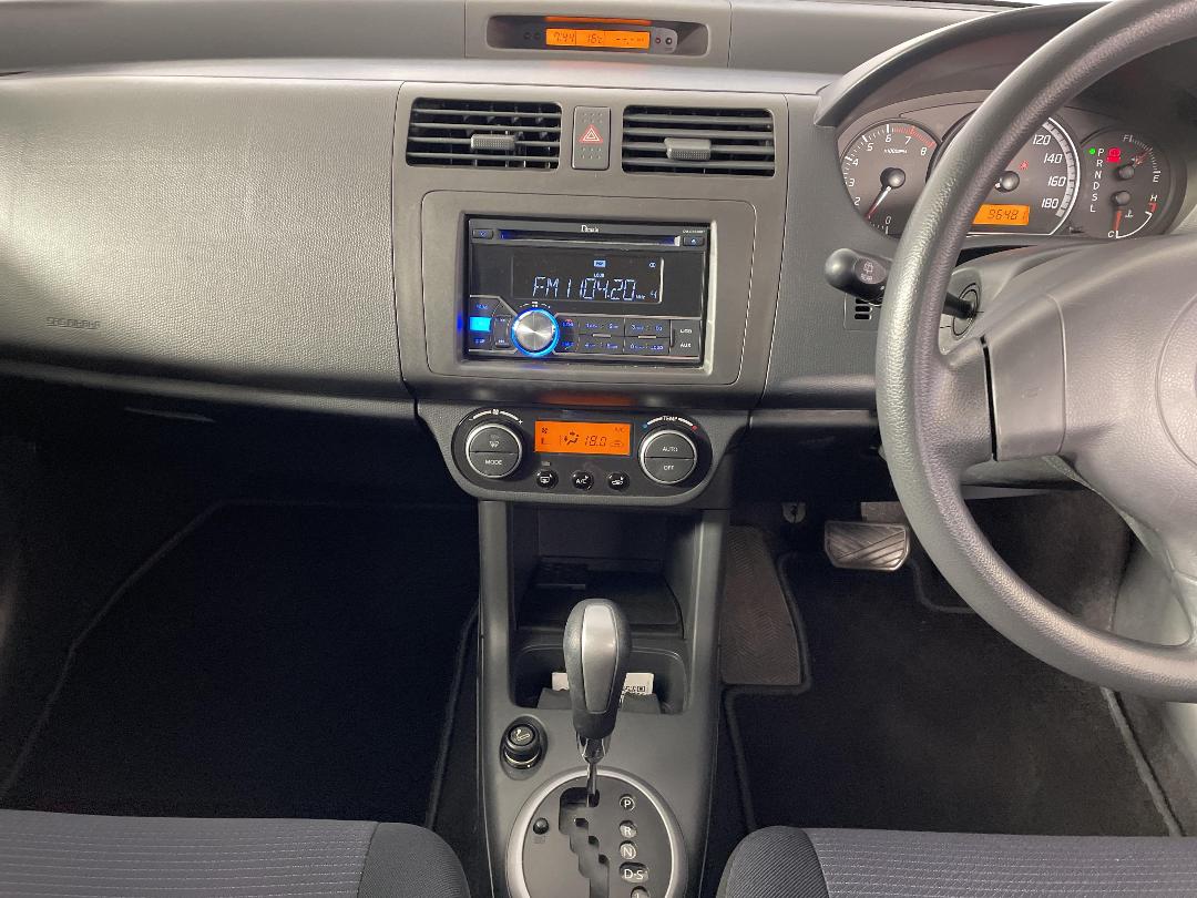 Photo '18' of Suzuki Swift