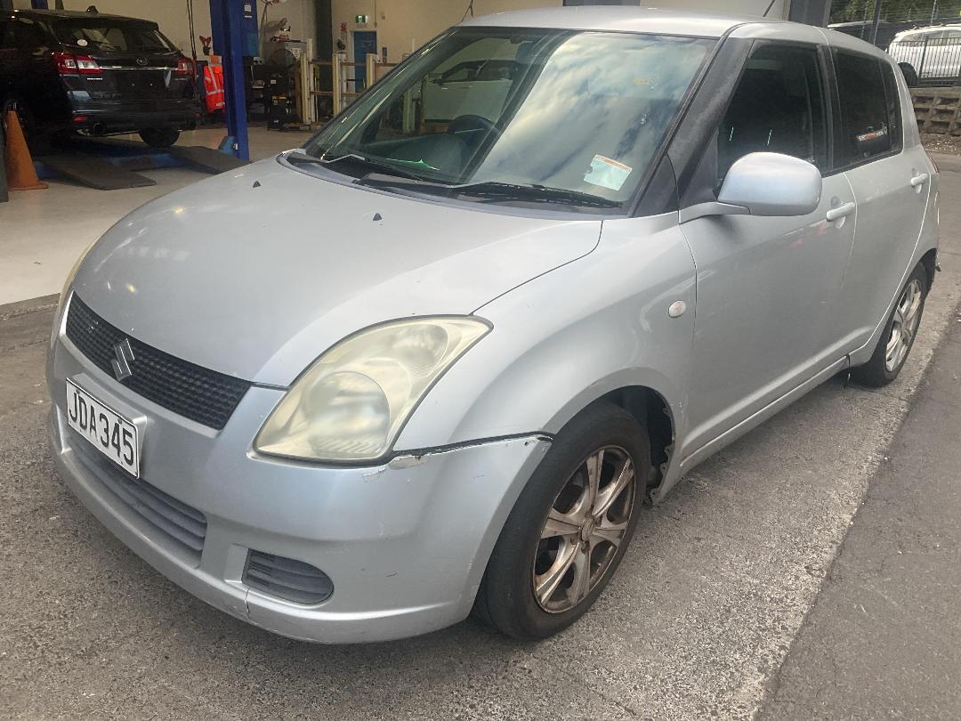 Photo '2' of Suzuki Swift