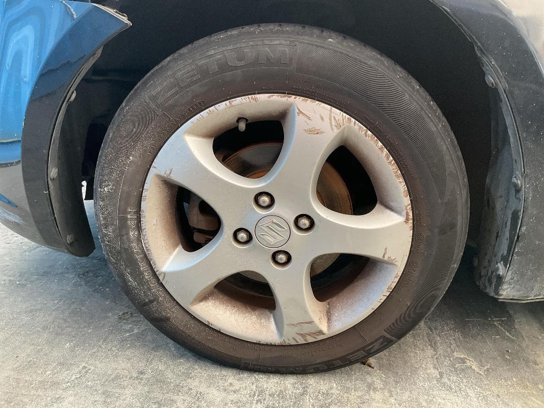 Photo '6' of Suzuki Swift