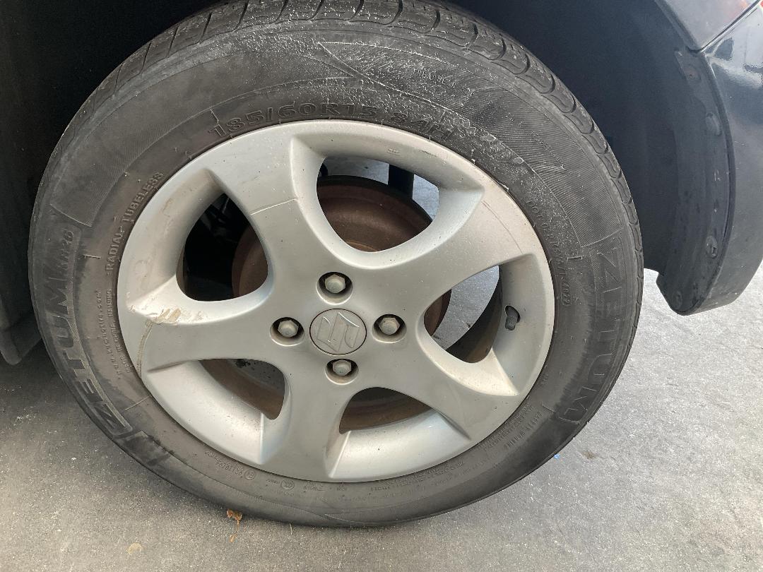 Photo '7' of Suzuki Swift