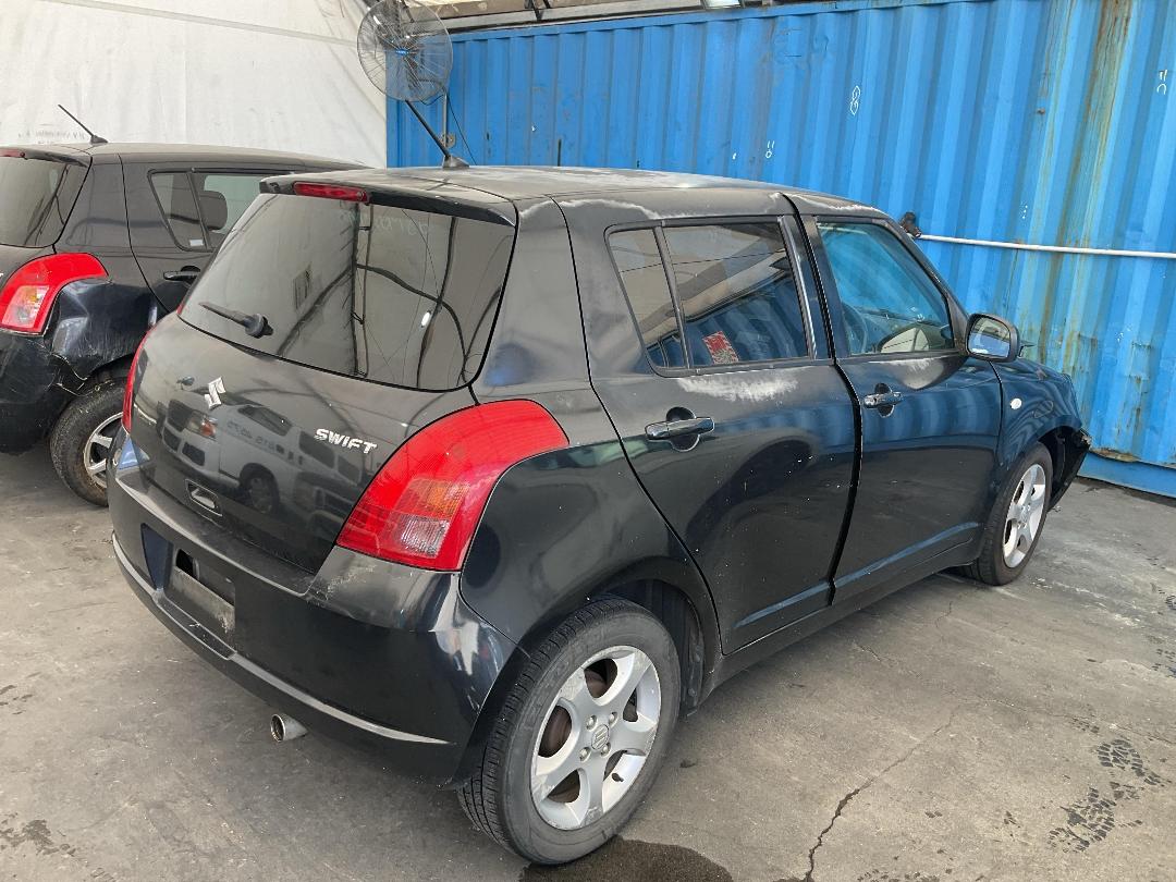 Photo '10' of Suzuki Swift