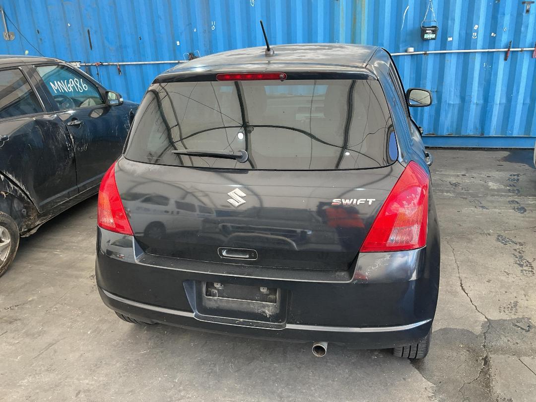 Photo '9' of Suzuki Swift