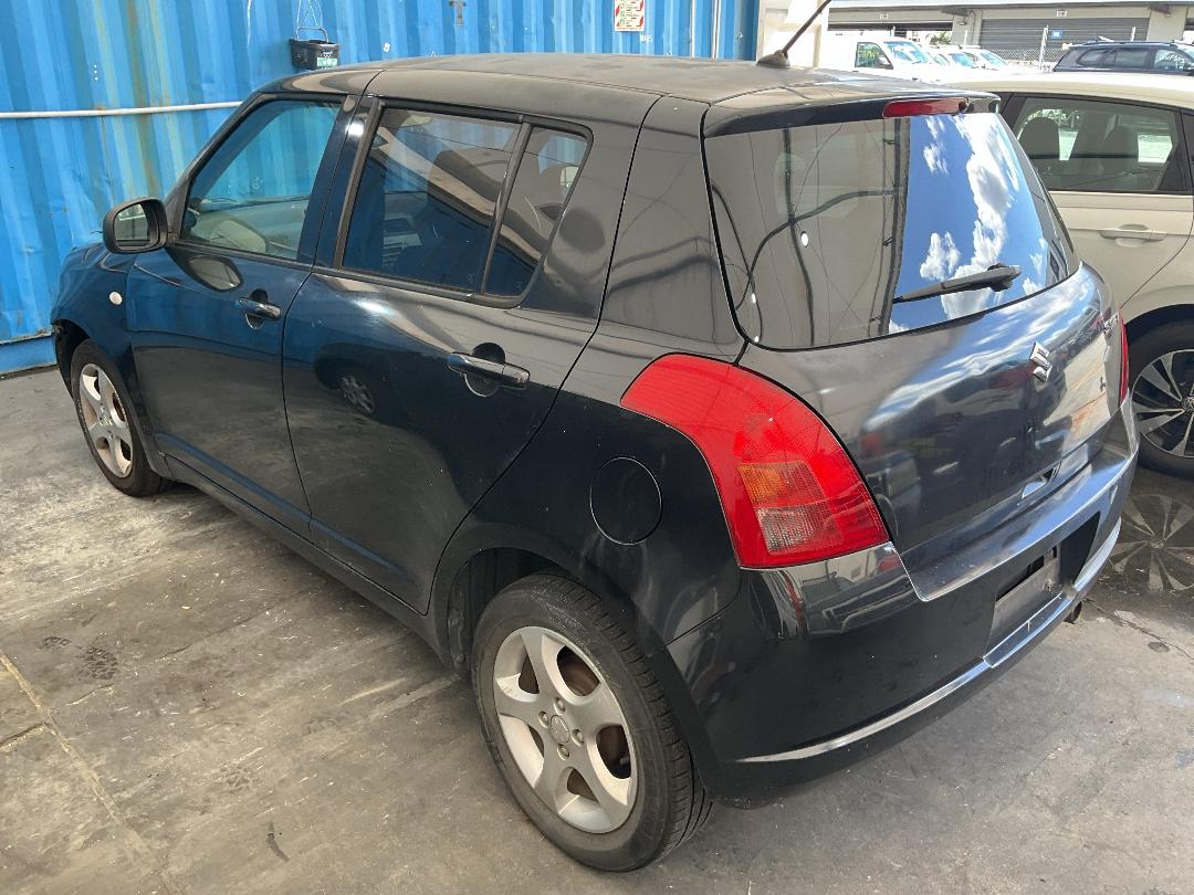 Photo '8' of Suzuki Swift