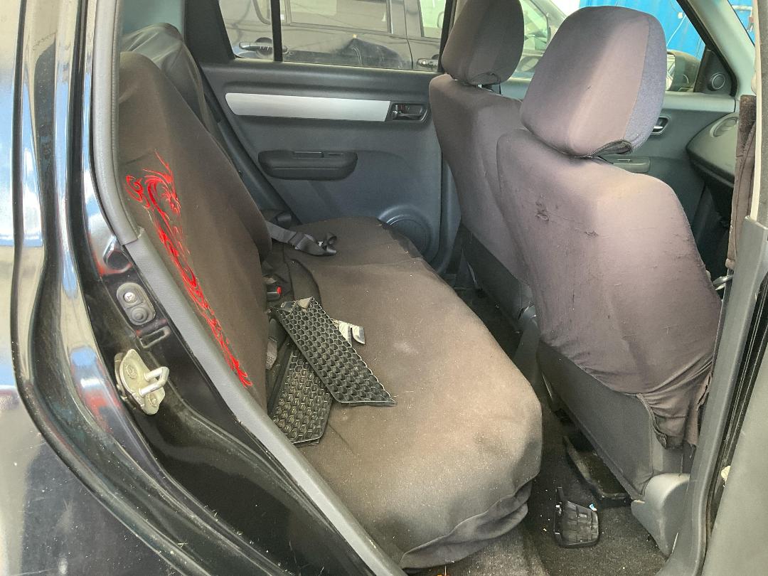 Photo '12' of Suzuki Swift