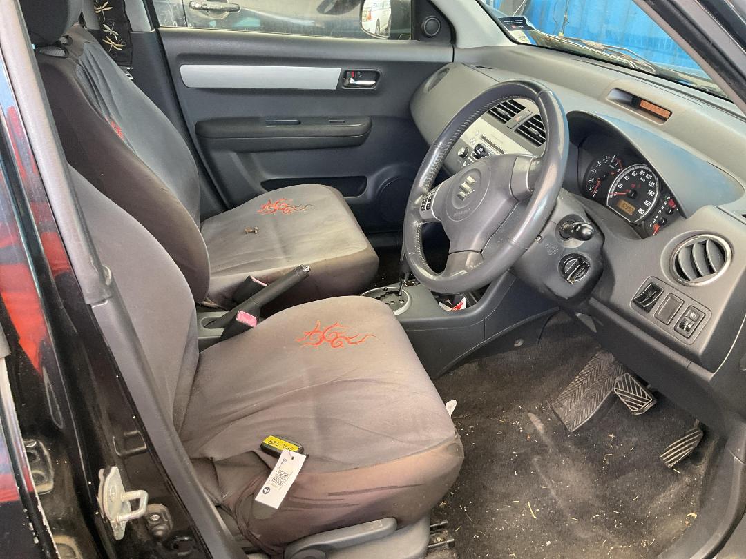 Photo '14' of Suzuki Swift