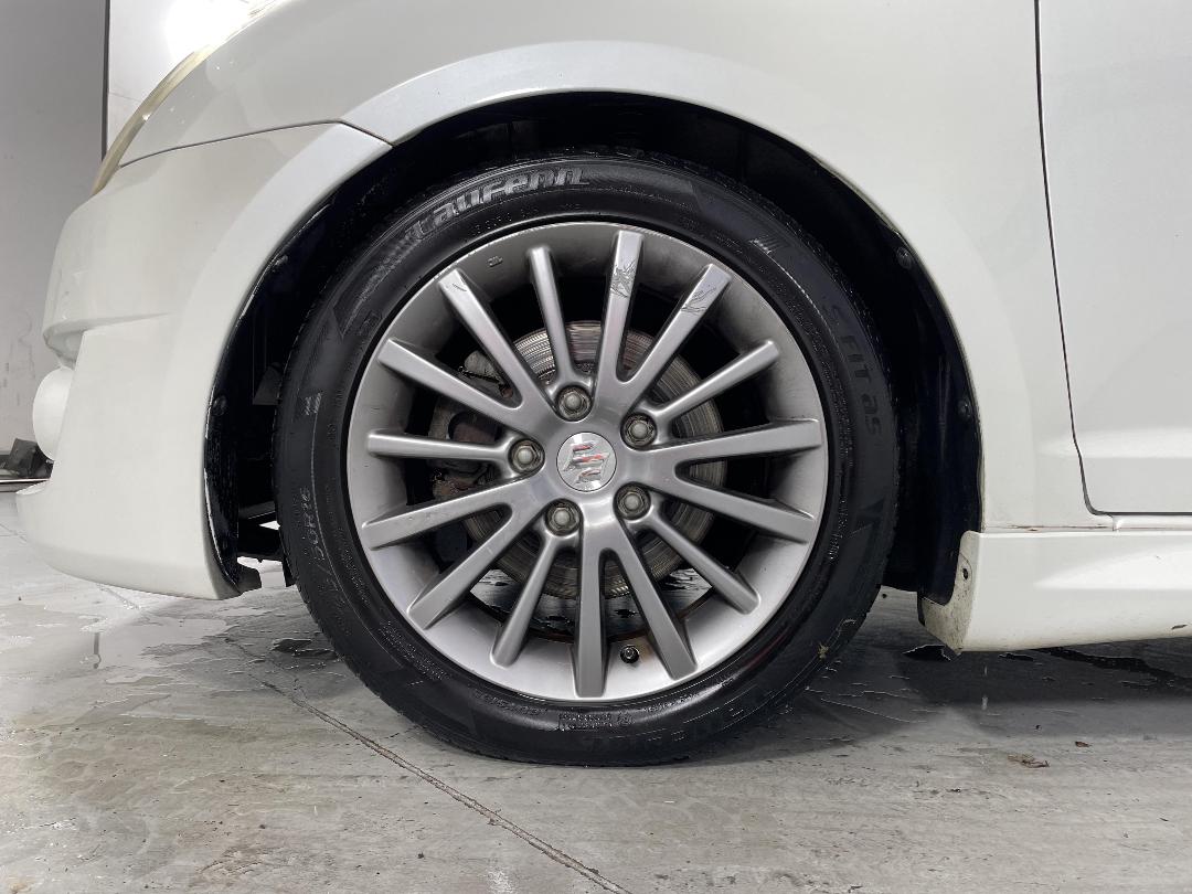 Photo '10' of Suzuki Swift Photo '10' of Suzuki Swift