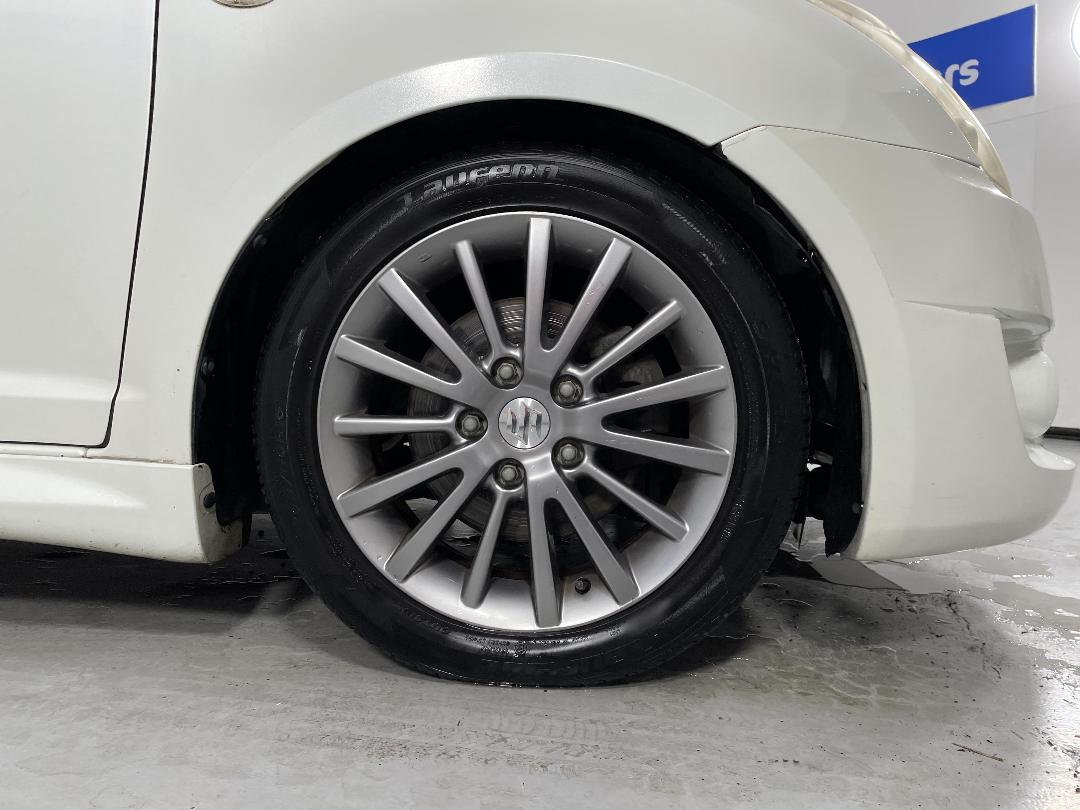 Photo '9' of Suzuki Swift Photo '9' of Suzuki Swift