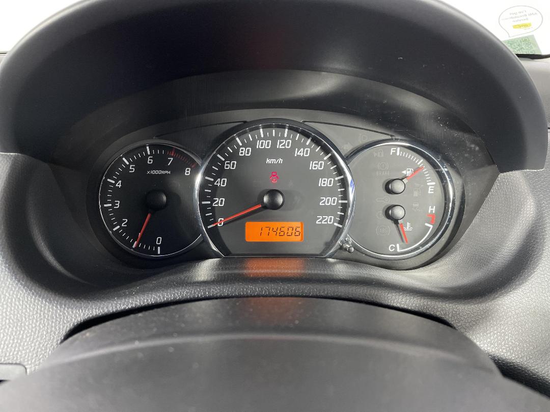 Photo '21' of Suzuki Swift Photo '21' of Suzuki Swift