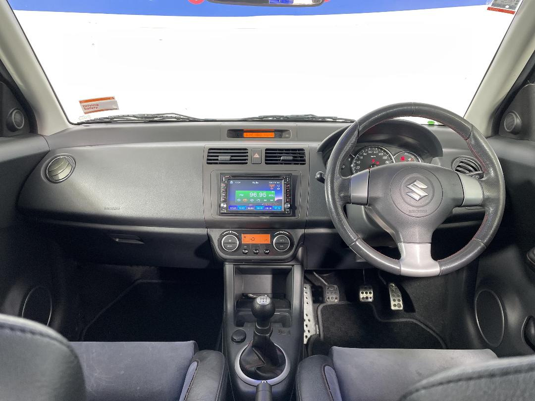 Photo '17' of Suzuki Swift Photo '17' of Suzuki Swift