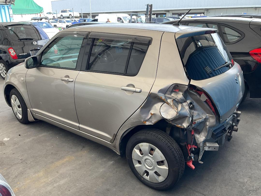 Photo '4' of Suzuki Swift Style