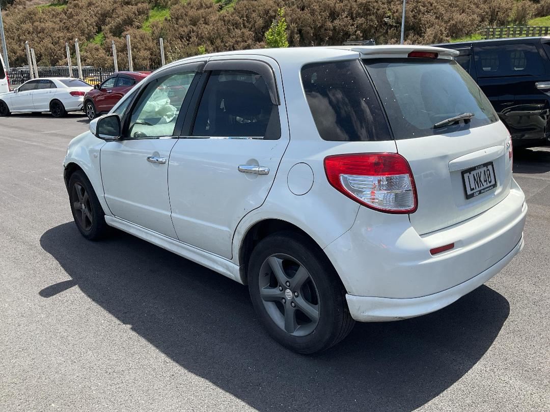 Photo '3' of Suzuki SX4 Photo '3' of Suzuki SX4