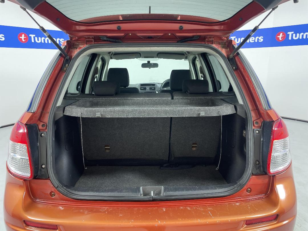 Photo '14' of Suzuki SX4 Photo '14' of Suzuki SX4