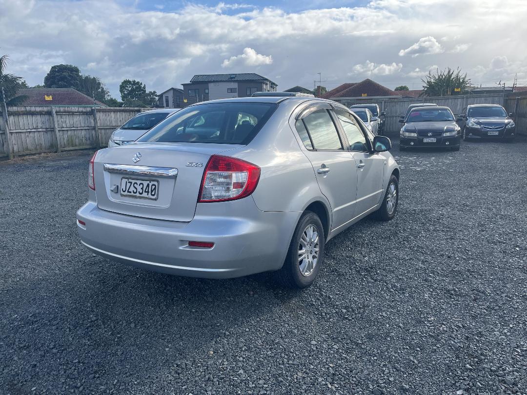 Photo '6' of Suzuki SX4