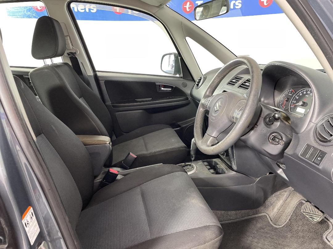 Photo '16' of Suzuki SX4 Photo '16' of Suzuki SX4