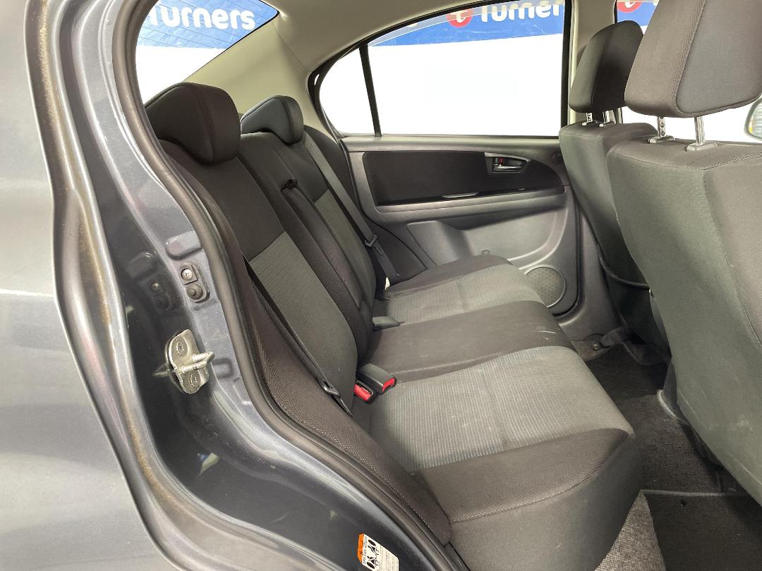 Photo '20' of Suzuki SX4 Photo '20' of Suzuki SX4