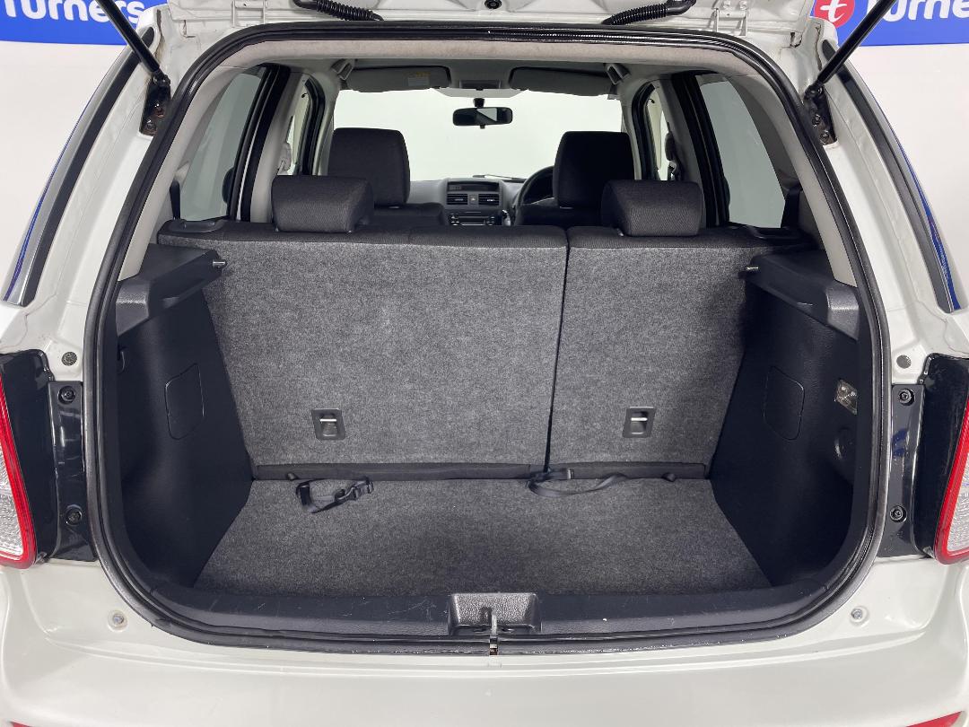 Photo '14' of Suzuki SX4 Photo '14' of Suzuki SX4