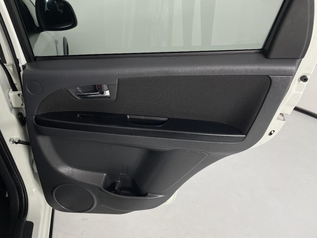 Photo '19' of Suzuki SX4 Photo '19' of Suzuki SX4