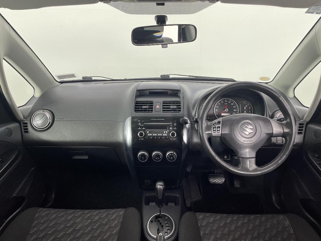 Photo '17' of Suzuki SX4 Photo '17' of Suzuki SX4