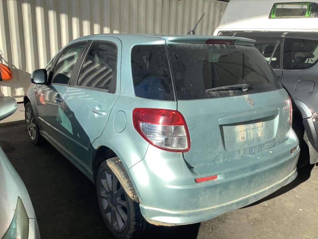 Photo '4' of Suzuki SX4