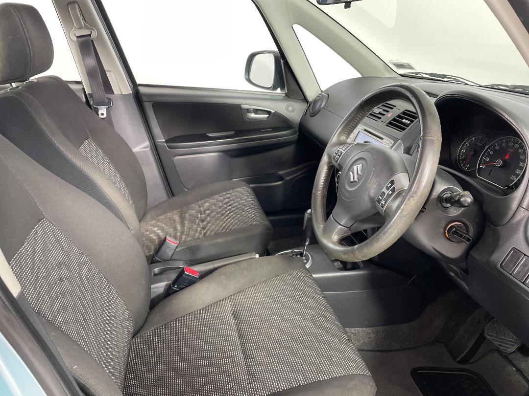 Photo '16' of Suzuki SX4 Photo '16' of Suzuki SX4