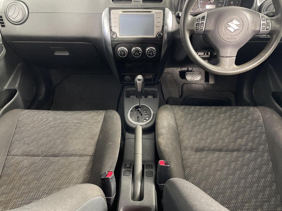 Photo '18' of Suzuki SX4 Photo '18' of Suzuki SX4