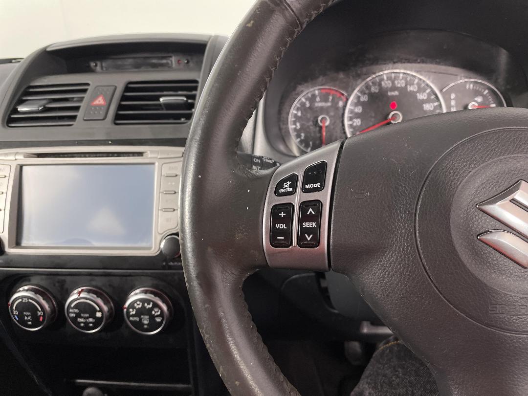 Photo '25' of Suzuki SX4 Photo '25' of Suzuki SX4