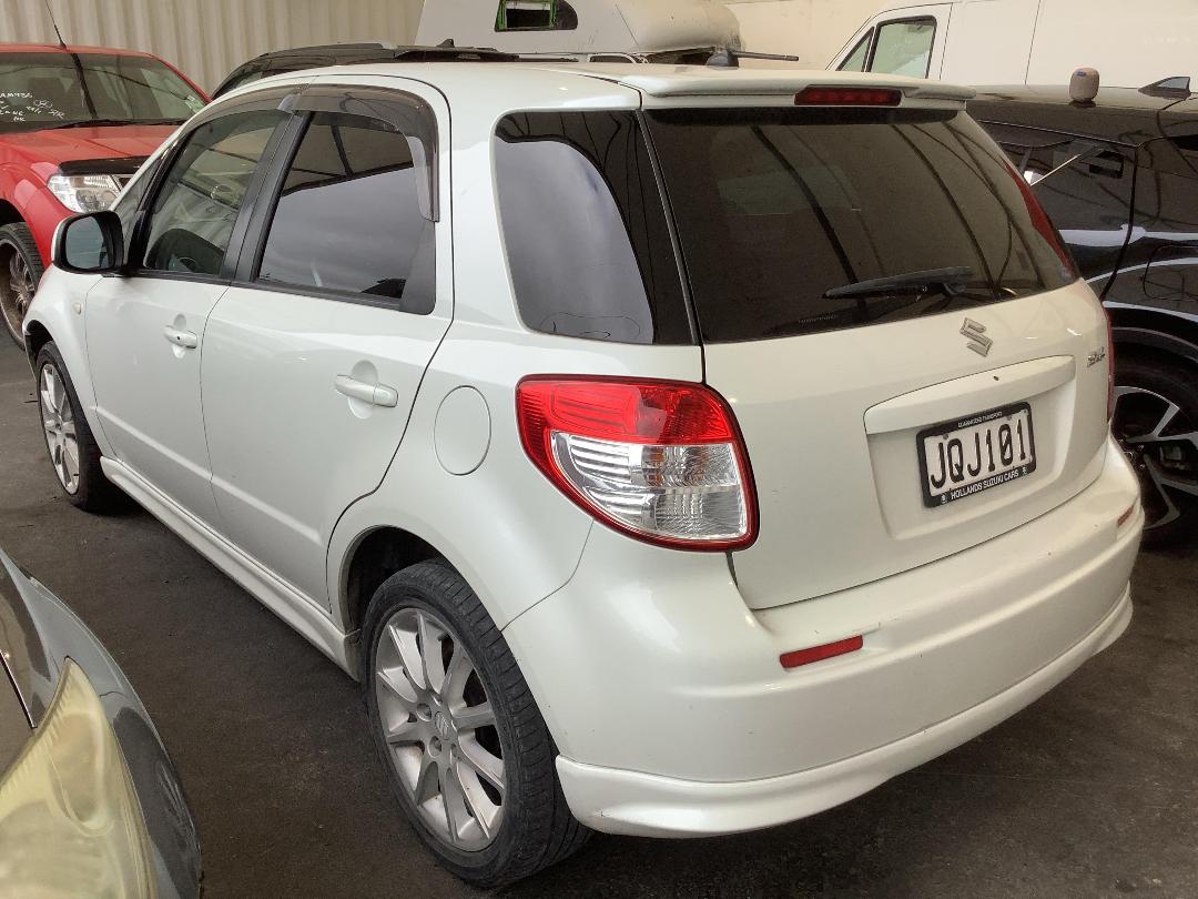 Photo '5' of Suzuki SX4