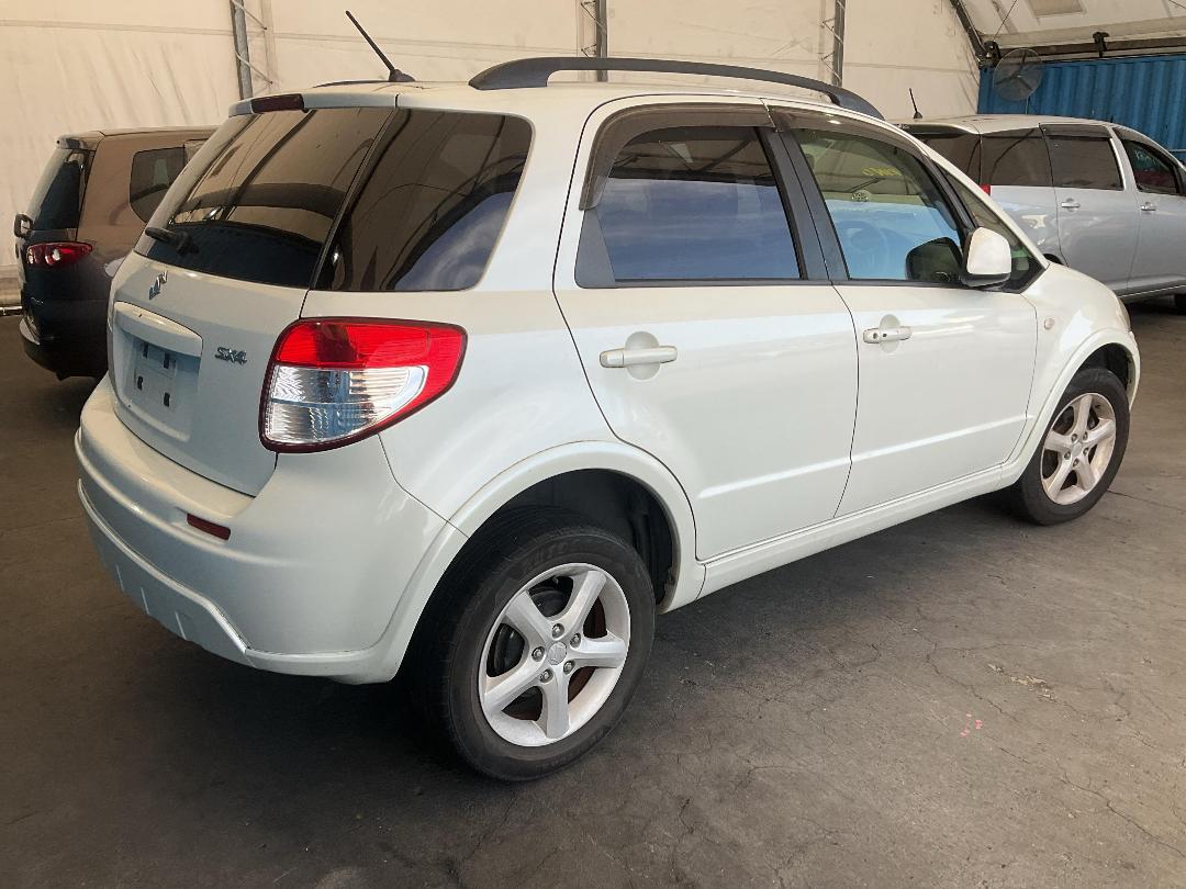 Photo '17' of Suzuki SX4