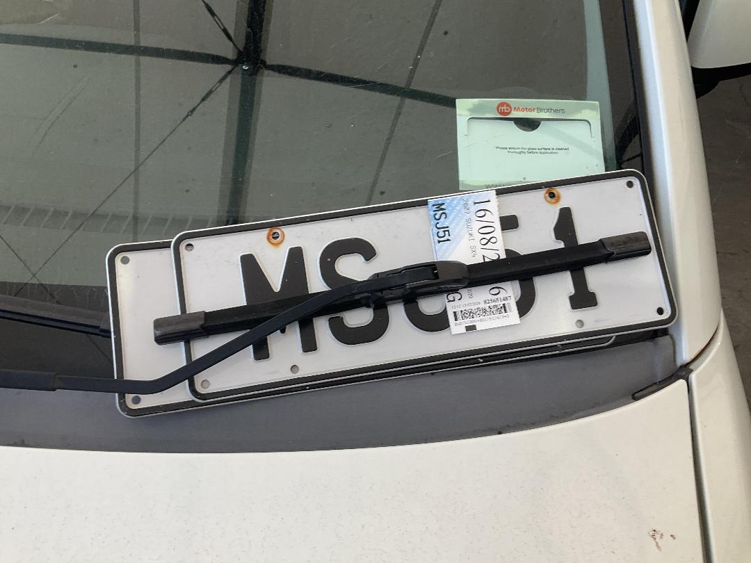 Photo '28' of Suzuki SX4