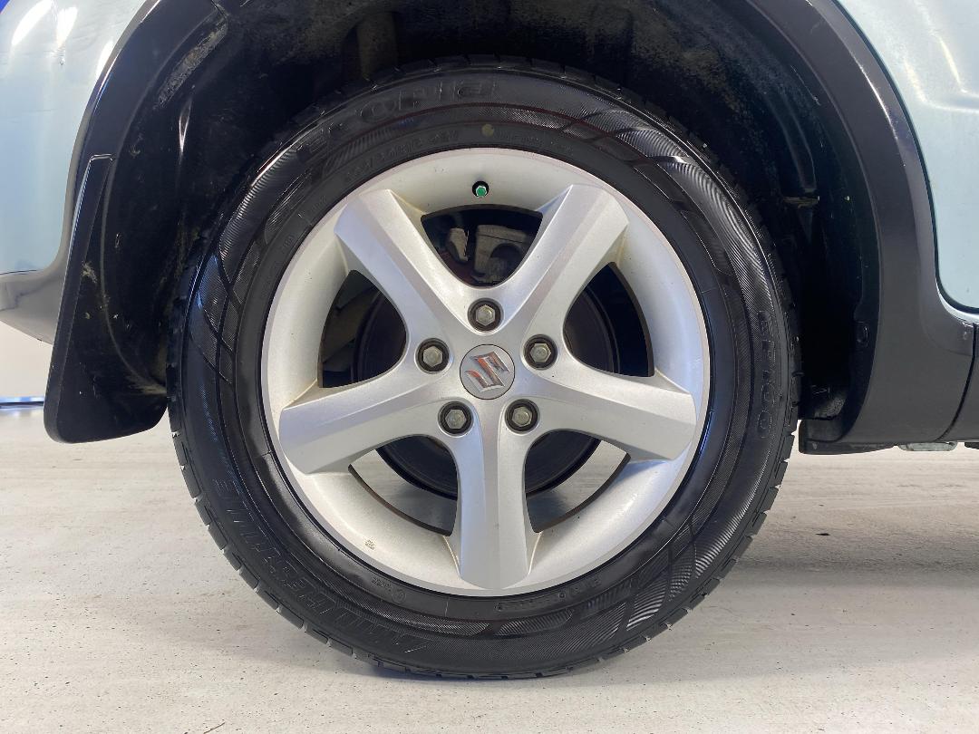 Photo '12' of Suzuki SX4