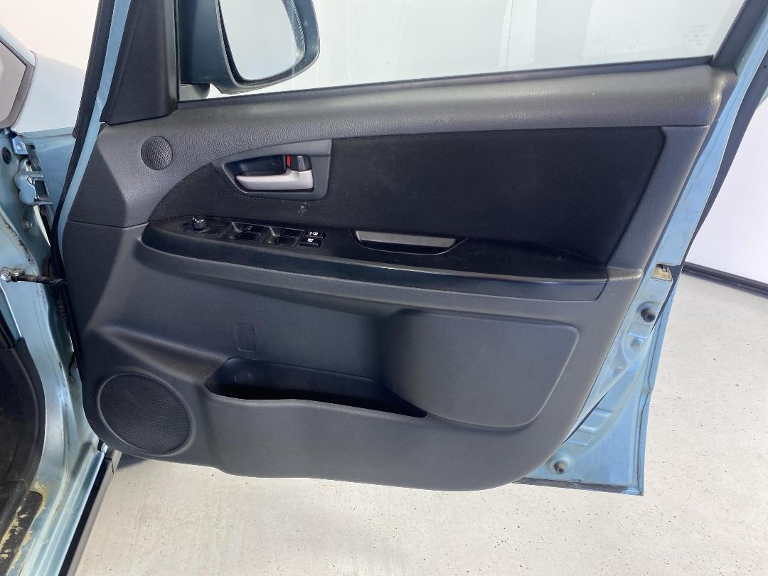 Photo '15' of Suzuki SX4