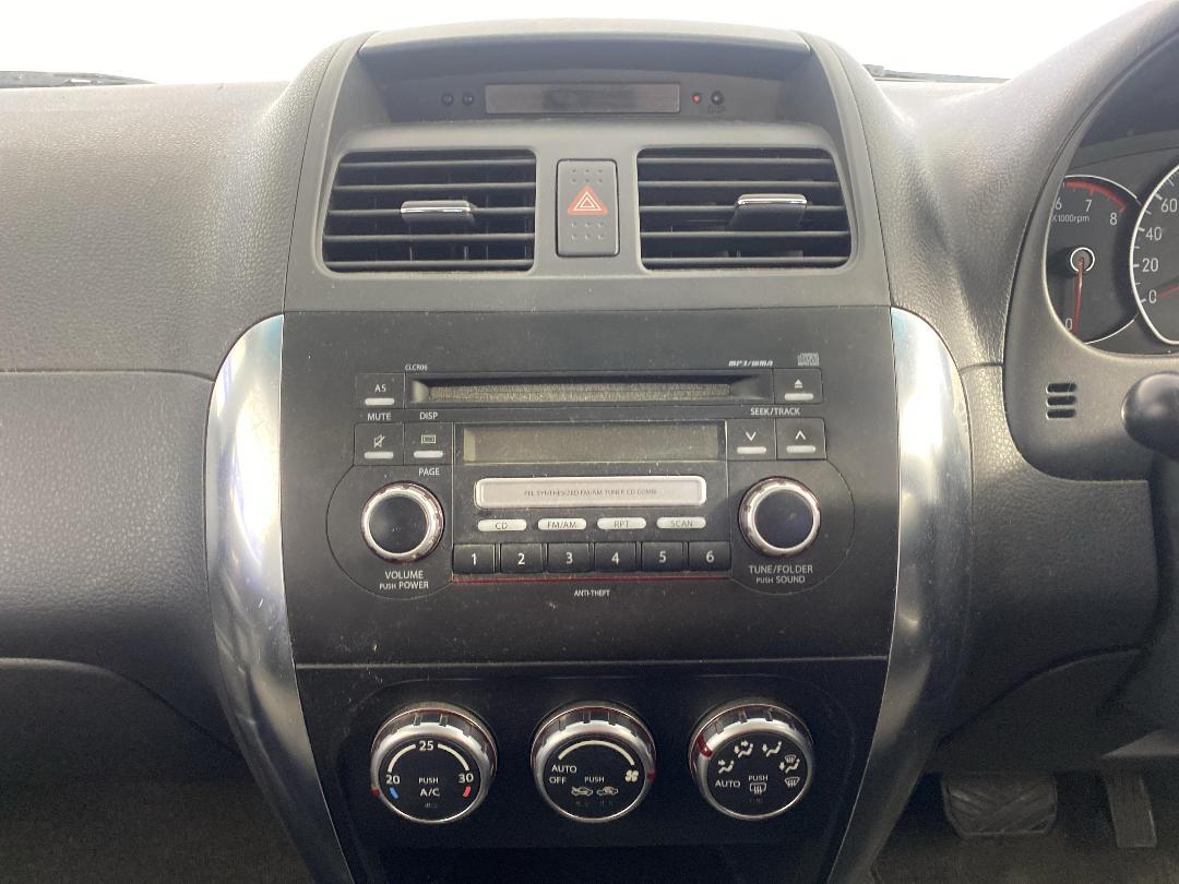 Photo '18' of Suzuki SX4