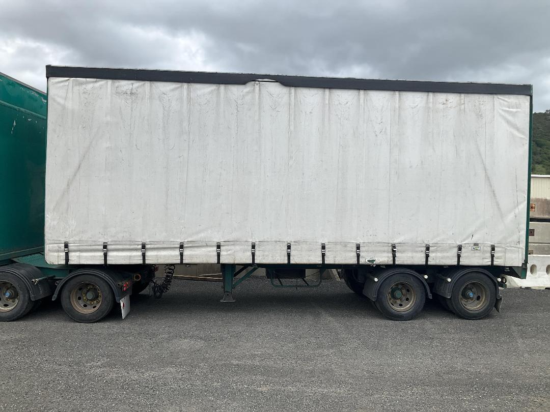 Photo '6' of TMC SG 3287 Curtainsider B-Train