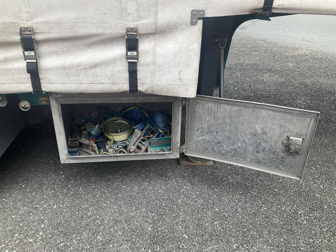 Photo '16' of TMC SH 3286 Curtainsider B-Train