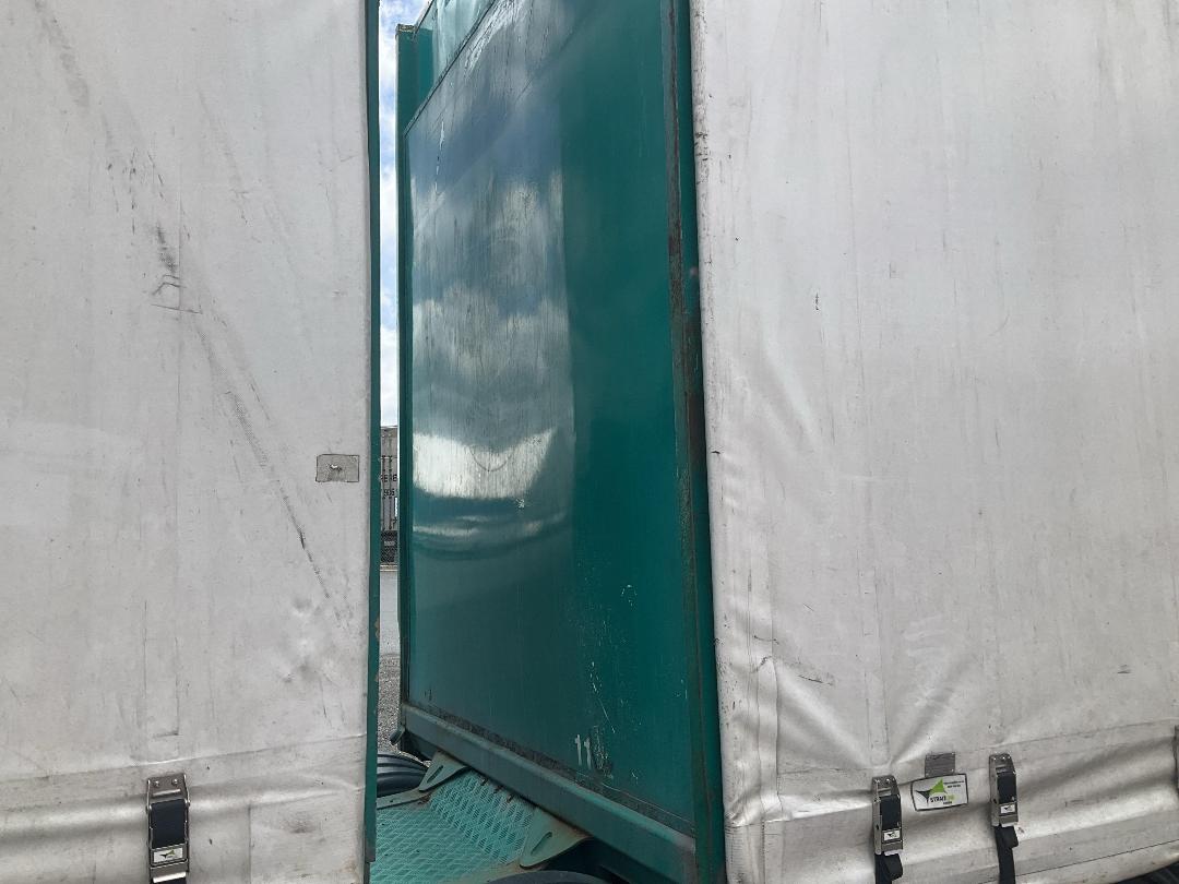 Photo '13' of TMC SH 3286 Curtainsider B-Train