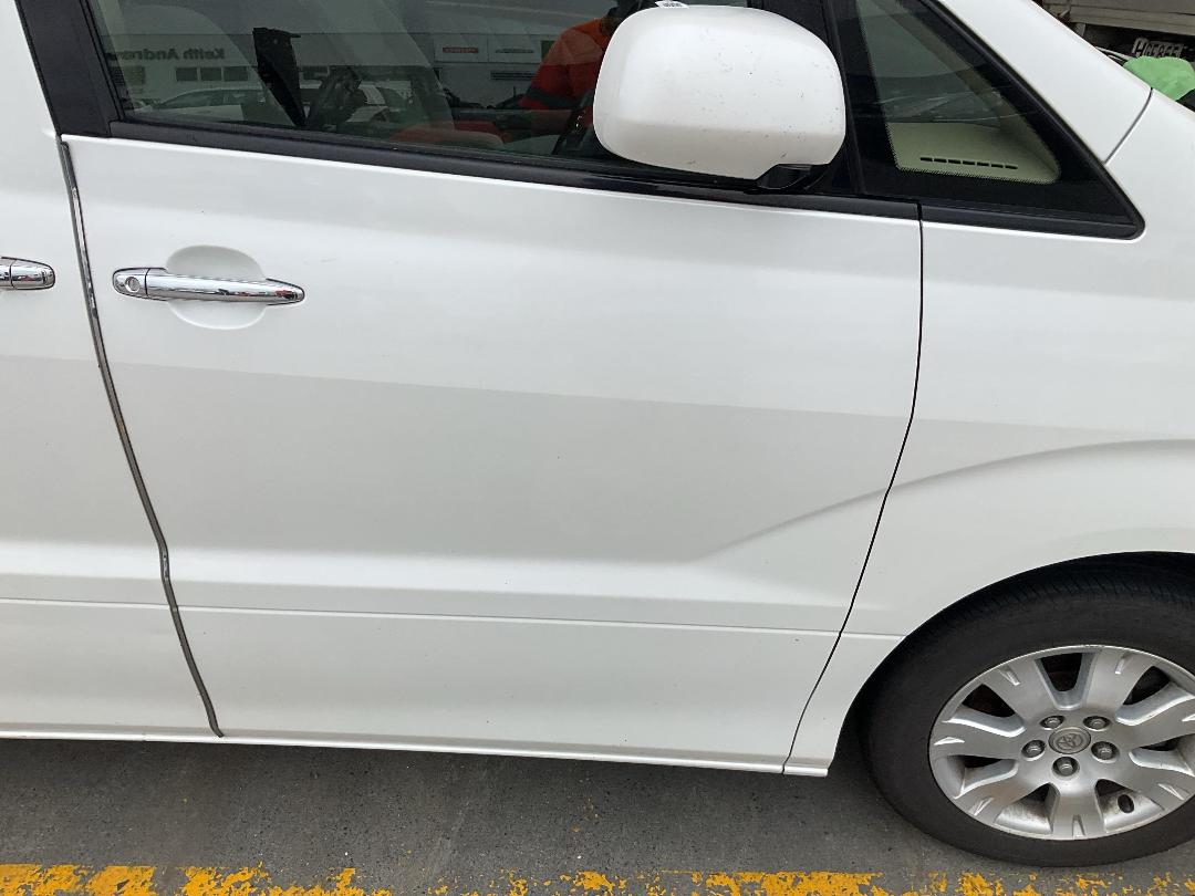 Photo '3' of Toyota Alphard