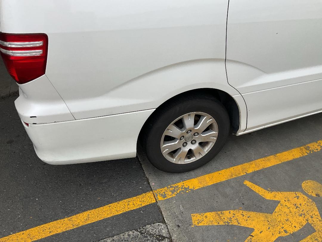 Photo '14' of Toyota Alphard