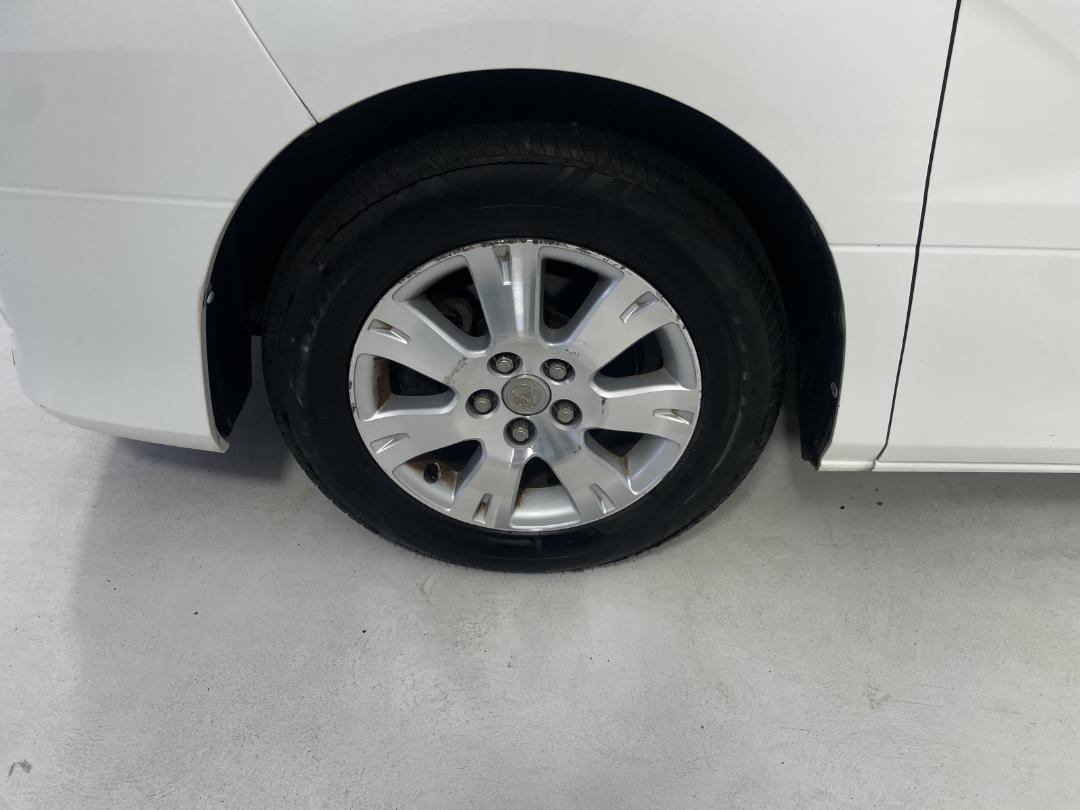 Photo '10' of Toyota Alphard Photo '10' of Toyota Alphard