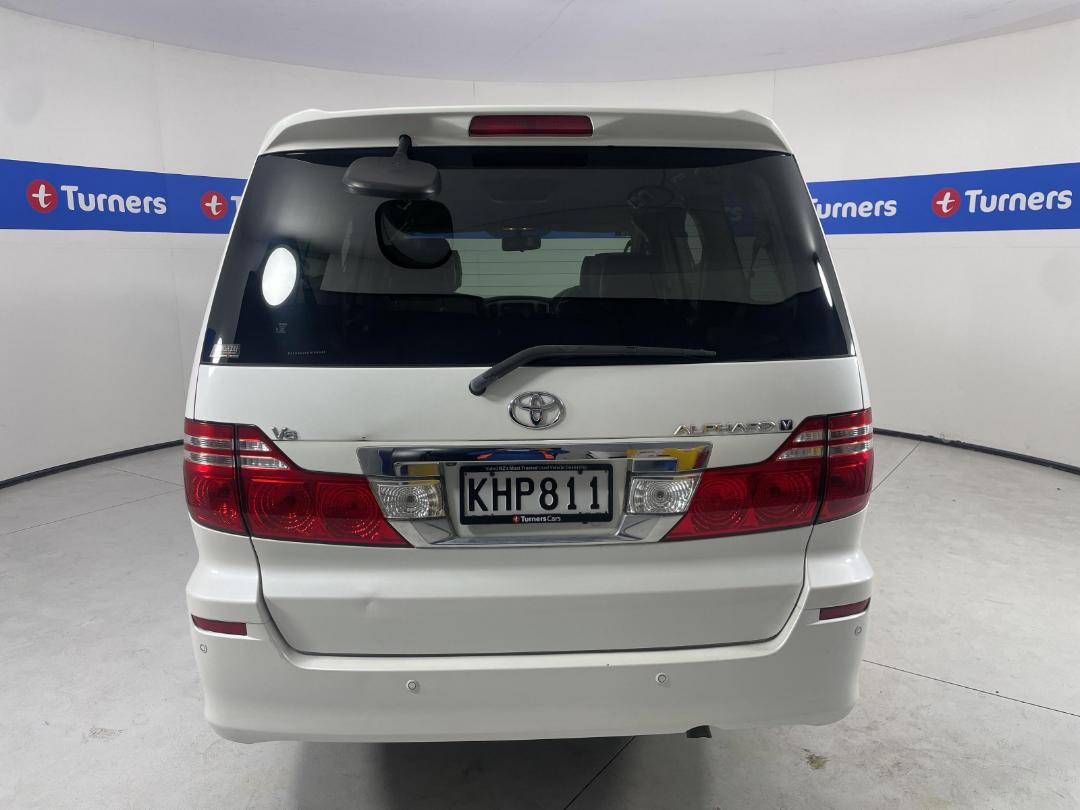 Photo '6' of Toyota Alphard Photo '6' of Toyota Alphard