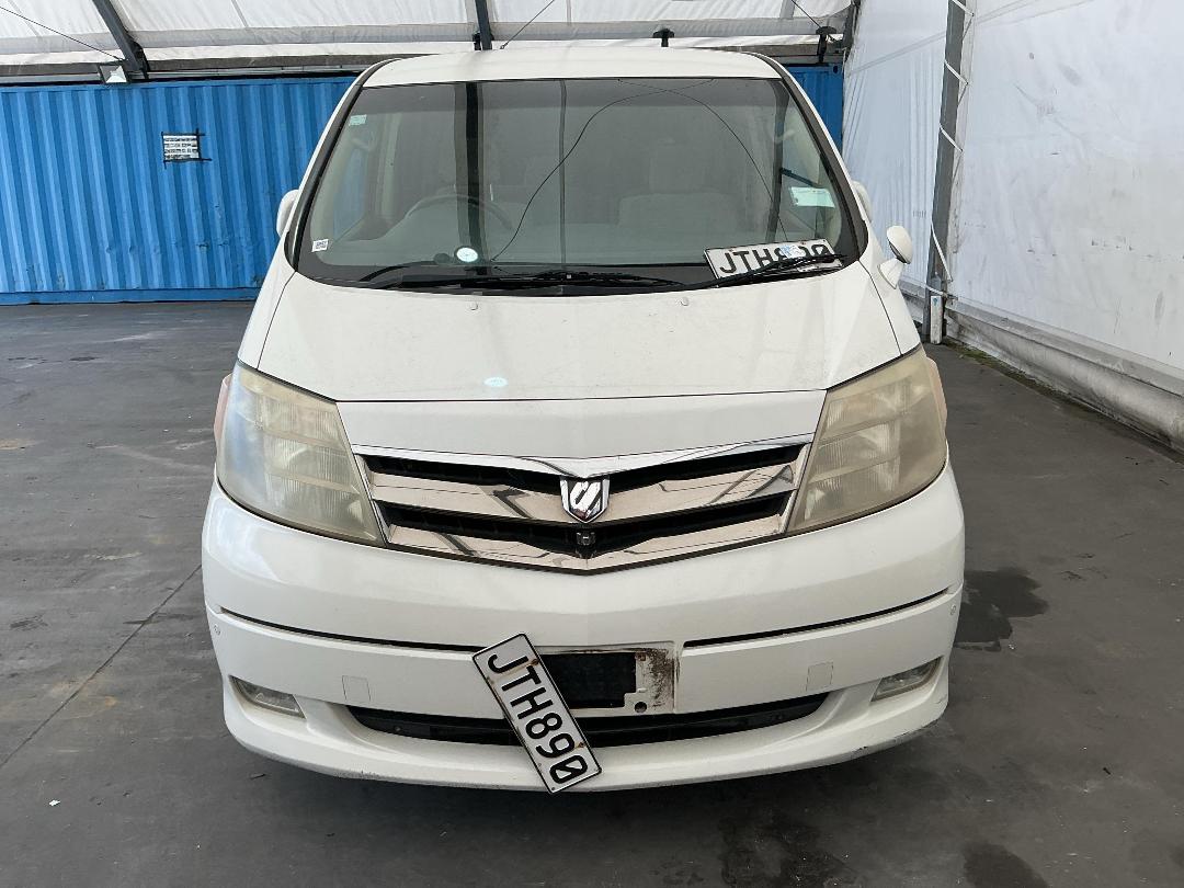 Photo '4' of Toyota Alphard Hybrid