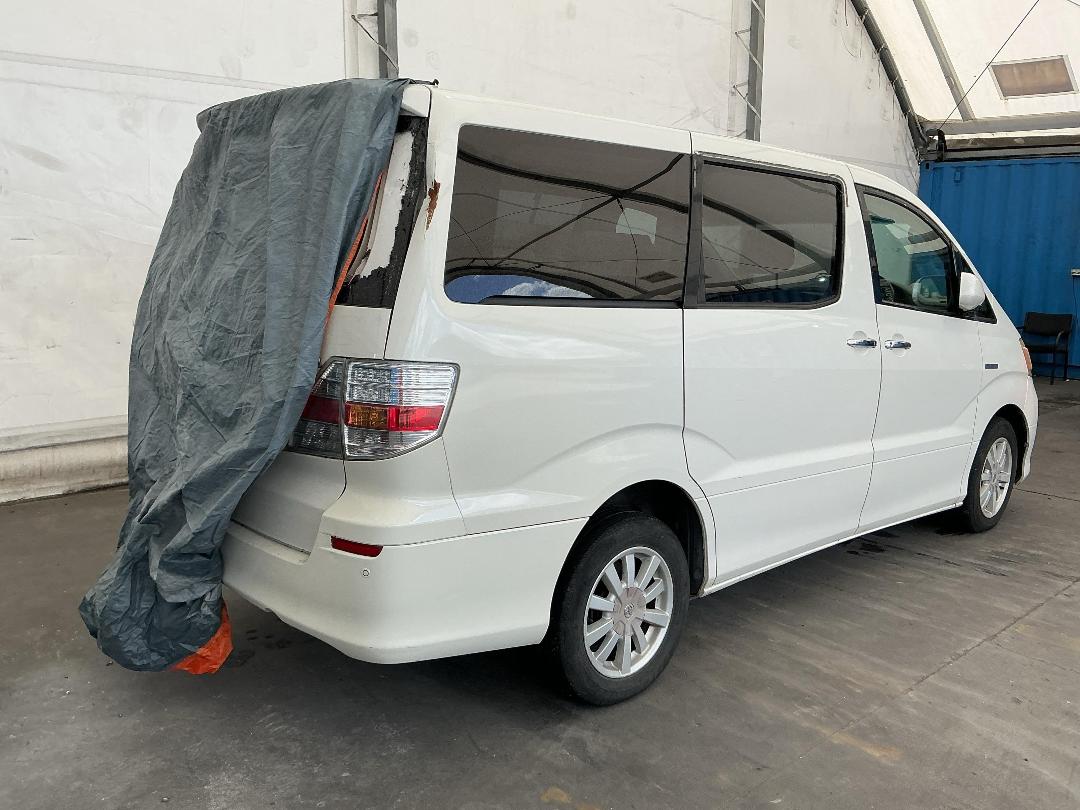 Photo '16' of Toyota Alphard Hybrid