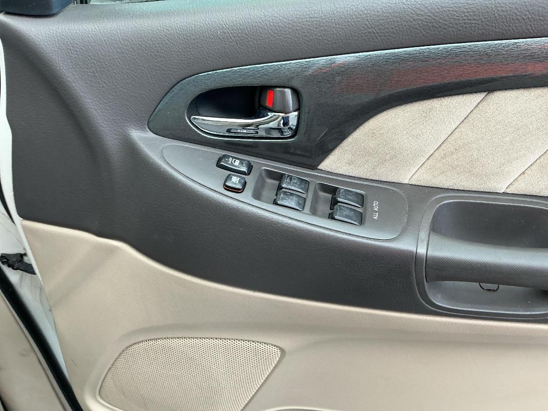 Photo '24' of Toyota Alphard Hybrid