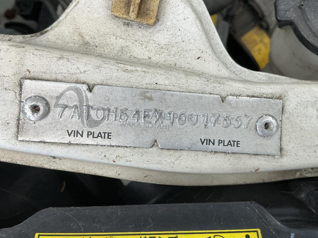 Photo '28' of Toyota Alphard Hybrid