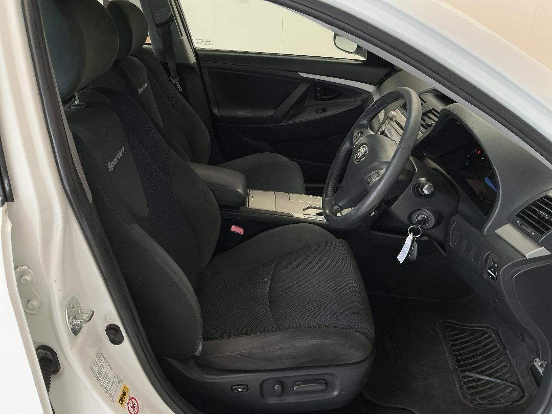 Photo '16' of Toyota Aurion