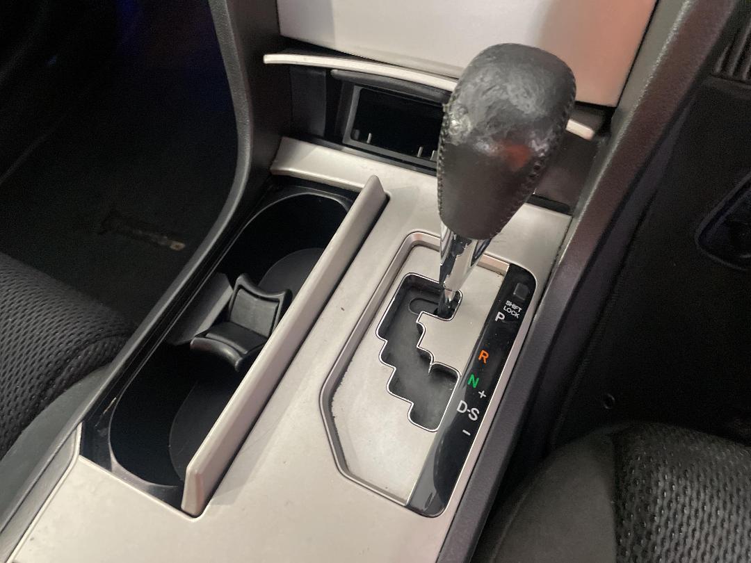 Photo '30' of Toyota Aurion