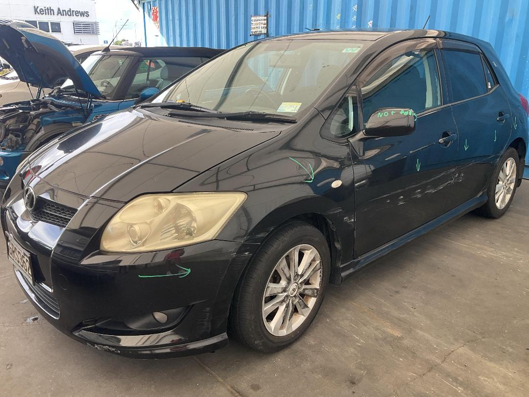 Photo '2' of Toyota Auris Photo '2' of Toyota Auris