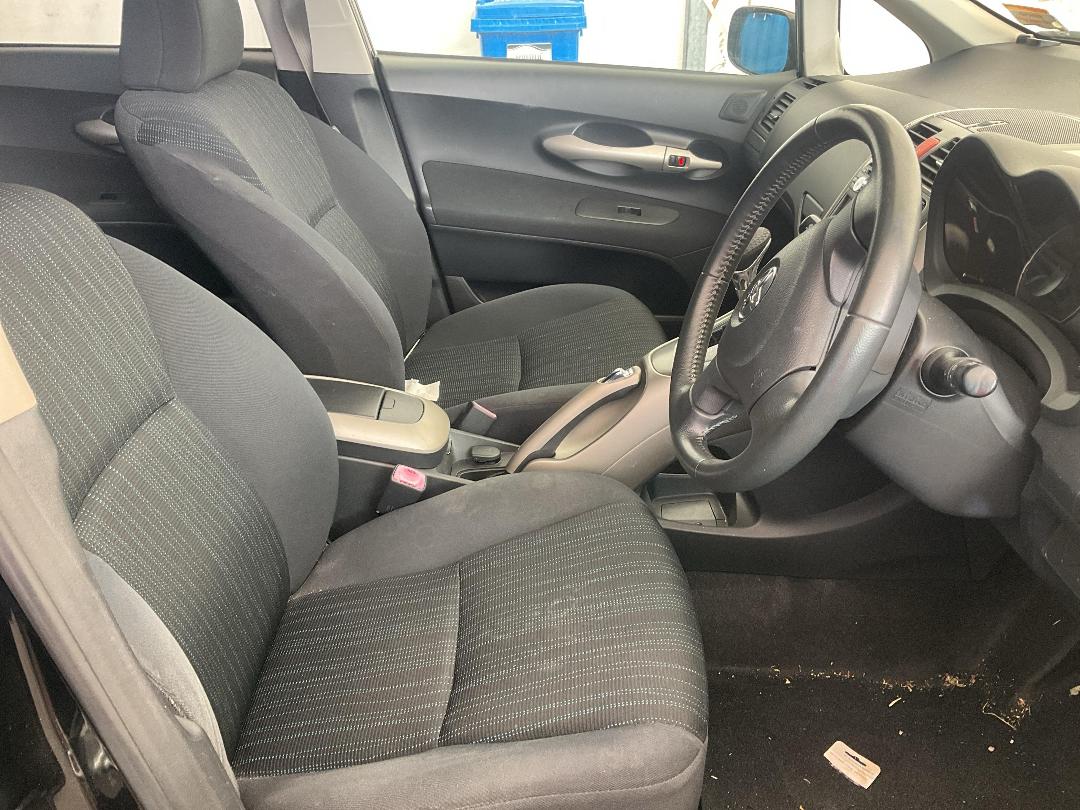 Photo '13' of Toyota Auris Photo '13' of Toyota Auris