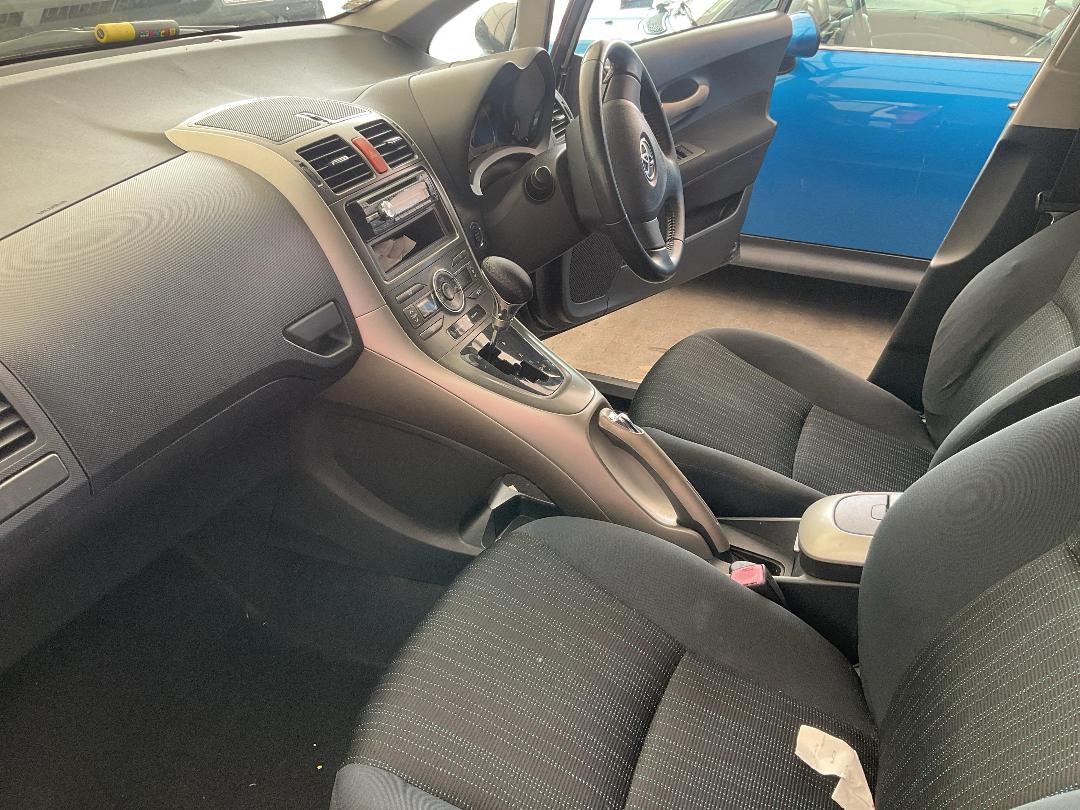 Photo '17' of Toyota Auris Photo '17' of Toyota Auris