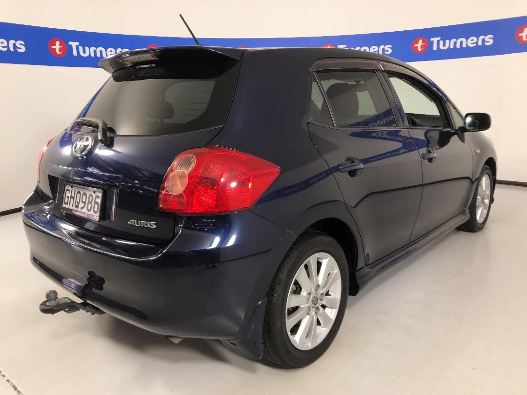 Photo '7' of Toyota Auris